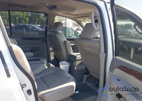 2010 Nissan Armada Platinum z USA, uszkodzony, nr VIN 5N1BA0NF1AN601503